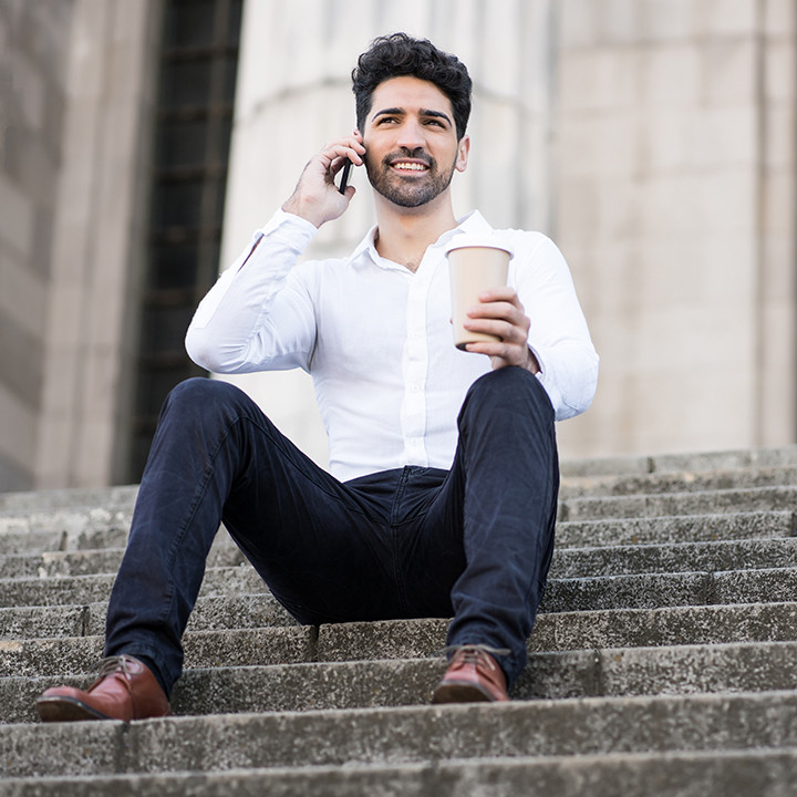 Mastering Relaxed Yet Refined Looks